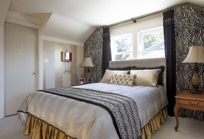 デラックススイート, Crystal S View Bed & Breakfast