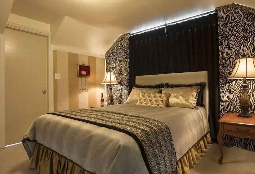 سوییت لوکس, Crystal S View Bed & Breakfast