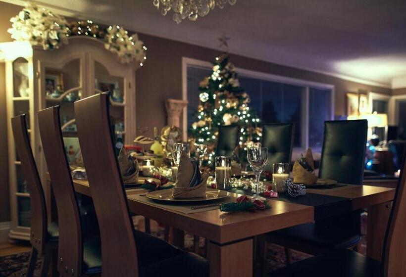 オーシャンビュースイート, Crystal S View Bed & Breakfast