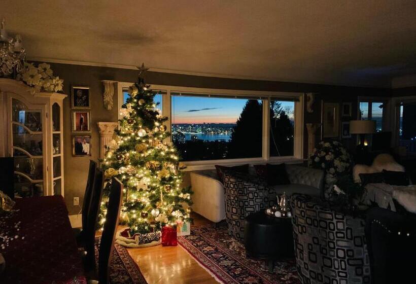 Люкс Deluxe Вид на Море, Crystal S View Bed & Breakfast