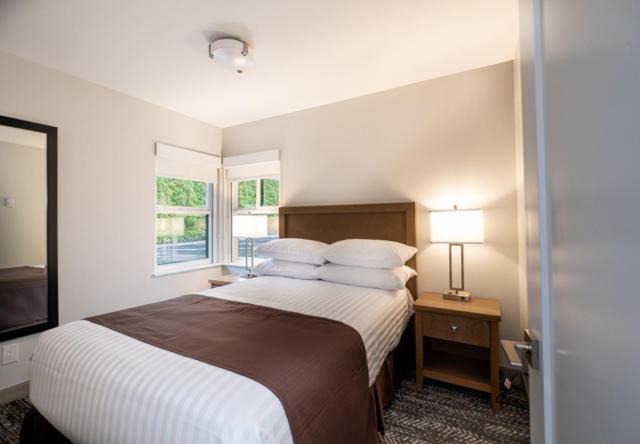 Люкс, George Point Inn