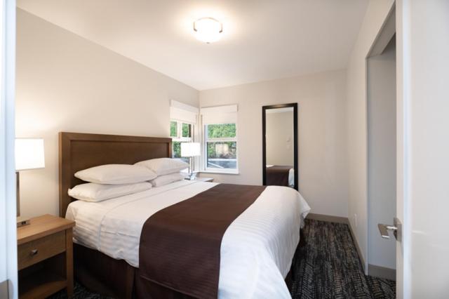 Люкс 2 Спальни, George Point Inn