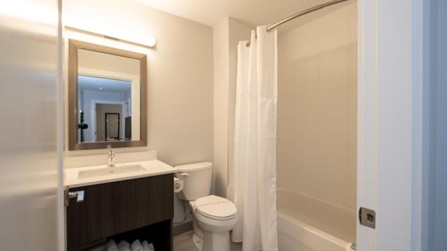 Люкс 2 Спальни, George Point Inn