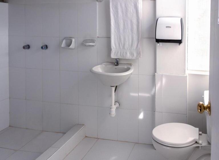 Четырехместный Номер Стандарт, Hostal Virgen De Las Nieves Ii