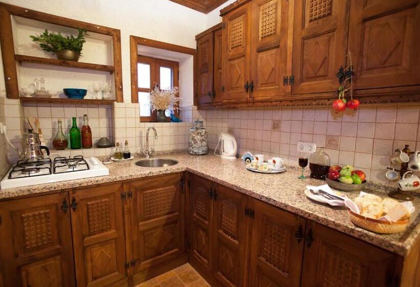 إستوديو قياسى, Hoyran Wedre Country Houses