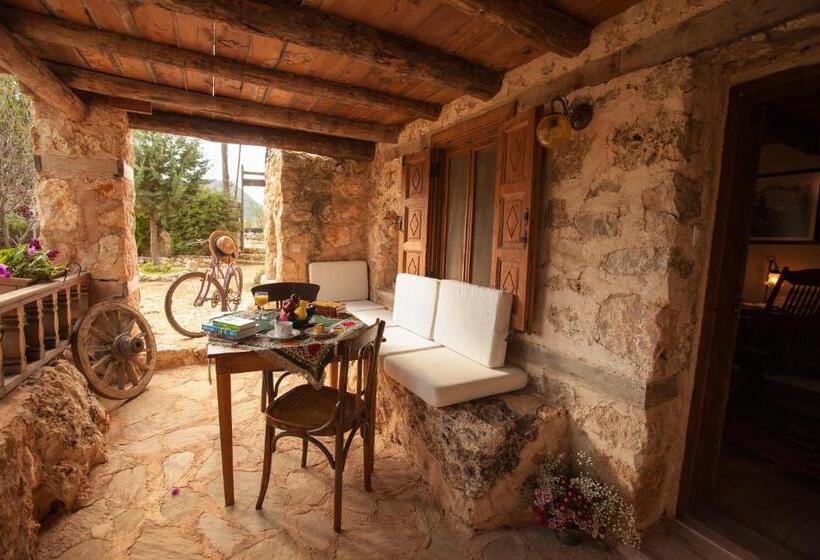 جناح جونيور مزود بمطبخ, Hoyran Wedre Country Houses