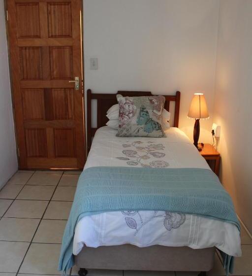 اتاق استاندارد یک نفره, Knysna Manor House
