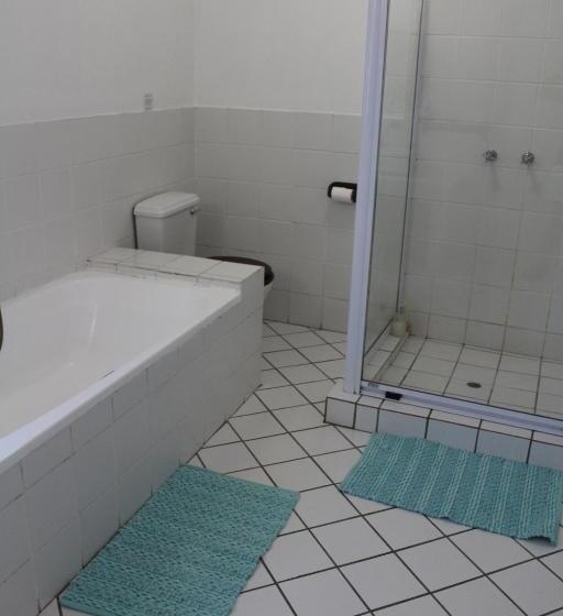 اتاق استاندارد چهار تخته, Knysna Manor House