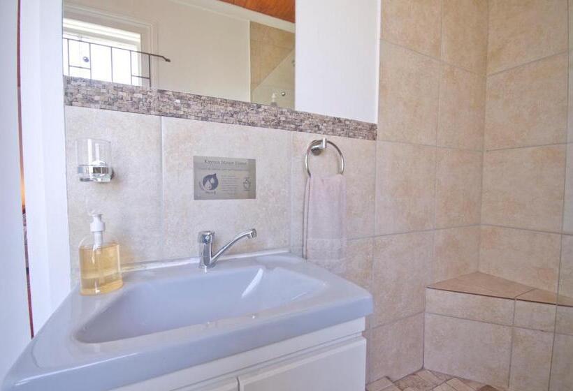 اتاق استاندارد چهار تخته, Knysna Manor House