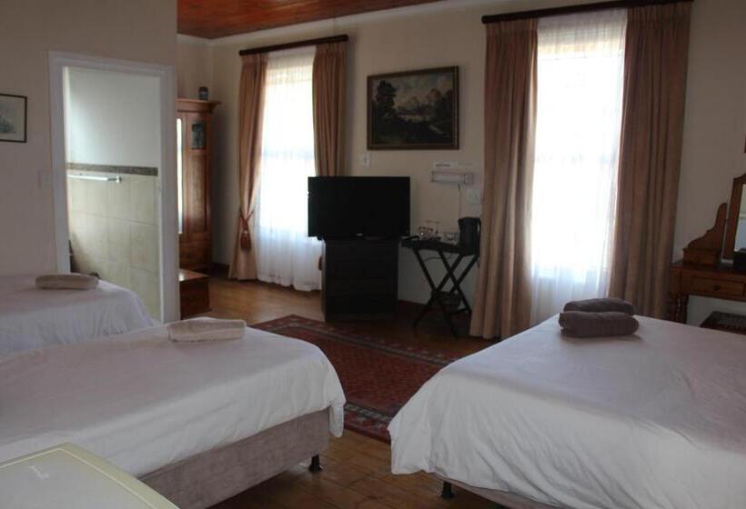اتاق استاندارد چهار تخته, Knysna Manor House
