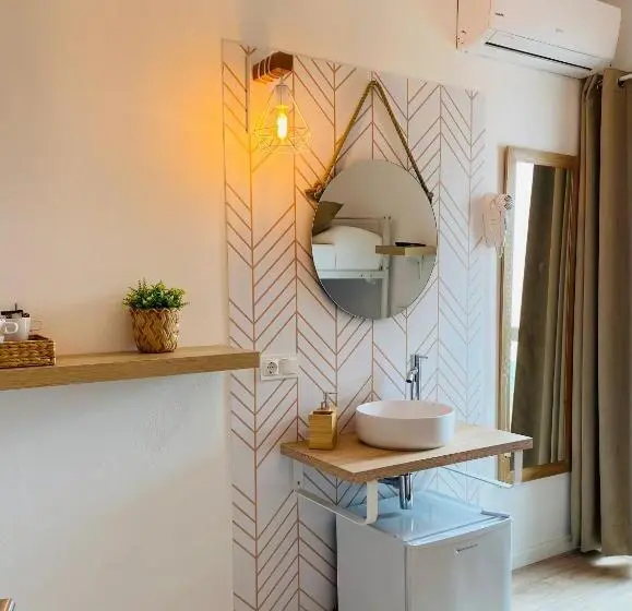 اتاق استاندارد با تختخواب دوطبقه و حمام مشترک, La Bartola Guesthouse