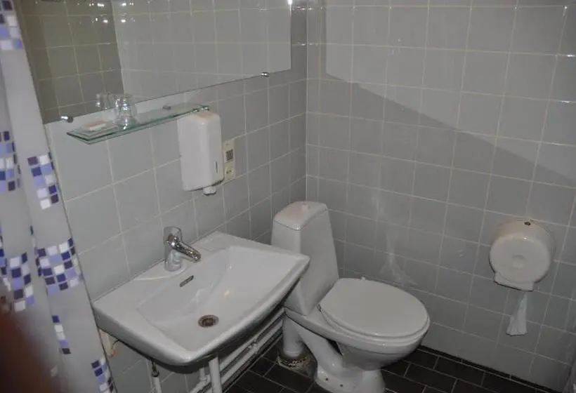 Standard Yhden Hengen Huone, Lakolk