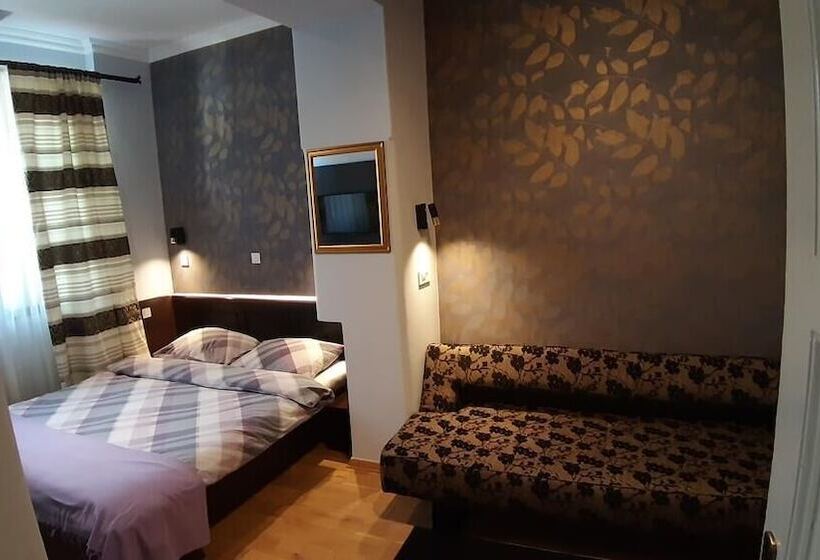 غرفة قياسية, Maksimilian Osijek