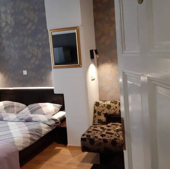 غرفة قياسية, Maksimilian Osijek