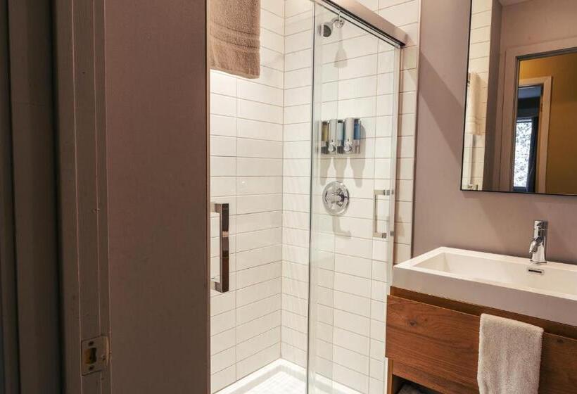 Апартаменты 3 Спальни, Mont Blanc Hôtel & Condos