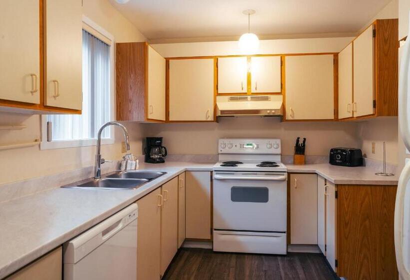 Апартаменты 3 Спальни, Mont Blanc Hôtel & Condos