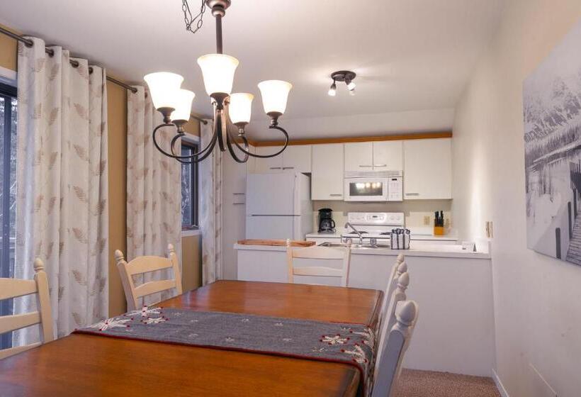 Апартаменты 3 Спальни, Mont Blanc Hôtel & Condos