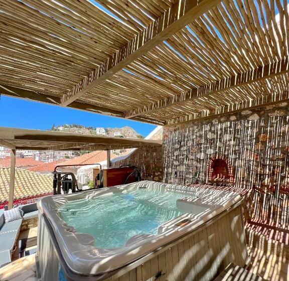 Люкс, Portadelmare Deluxe Suites