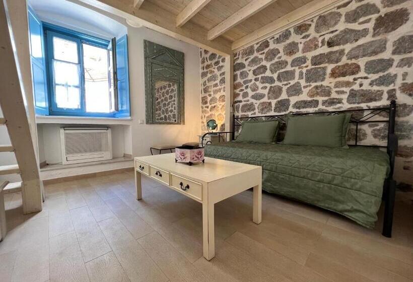 Люкс, Portadelmare Deluxe Suites