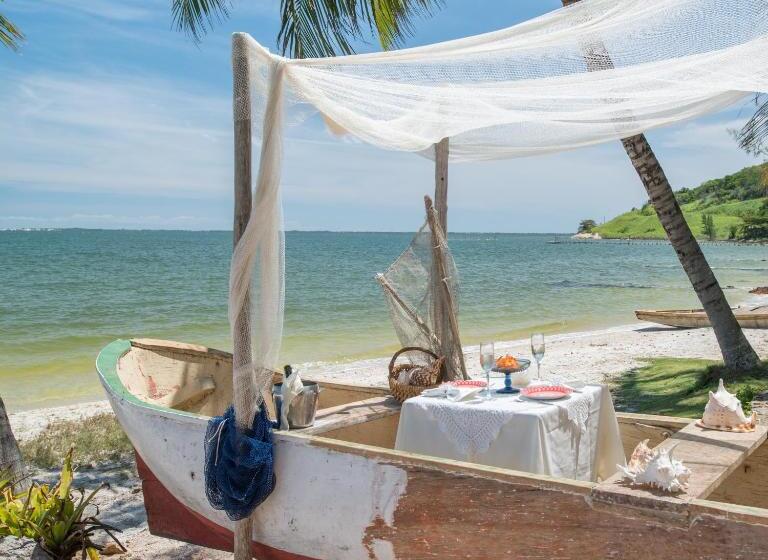 オーシャンビュースタンダードルームバルコニー付き, Pousada Enseada Das Garças