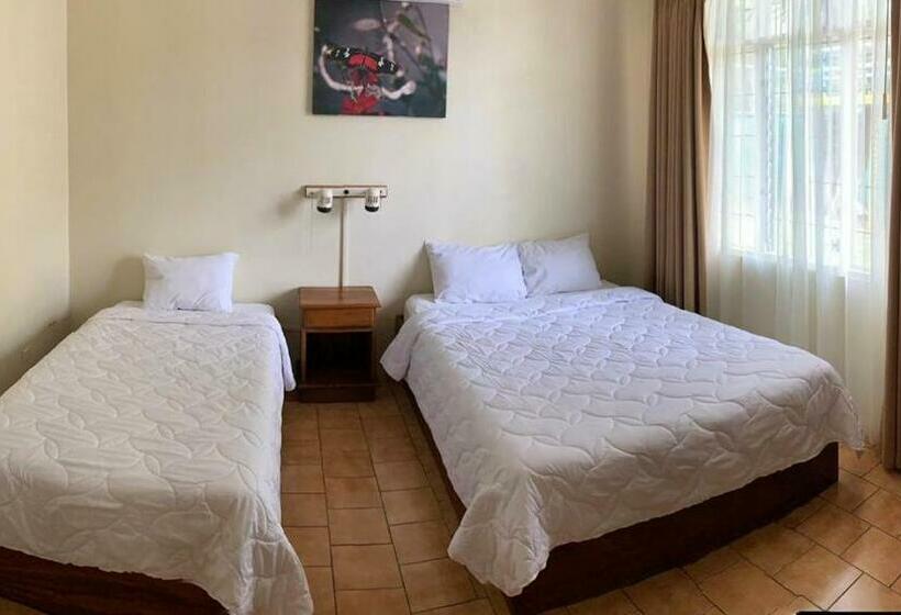 ‫فيلا غرفة نوم واحدة, & Villas Huetares