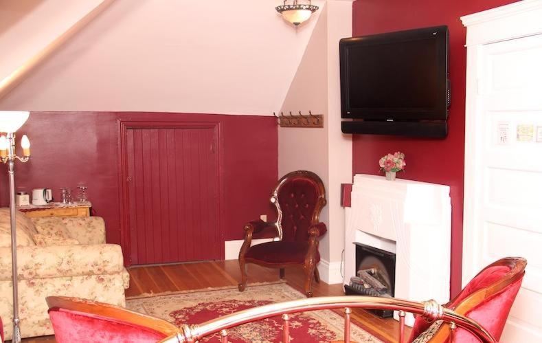 סוויטה עם ג'קוזי, Wakamow Heights Bed And Breakfast