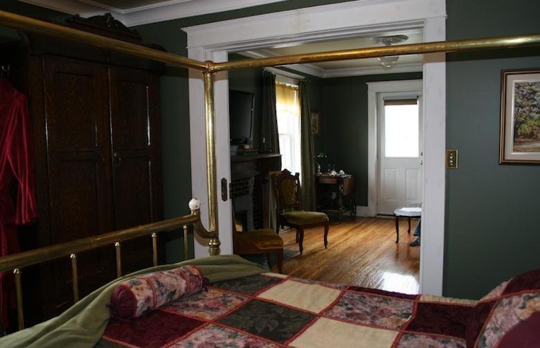 סוויטה עם ג'קוזי, Wakamow Heights Bed And Breakfast