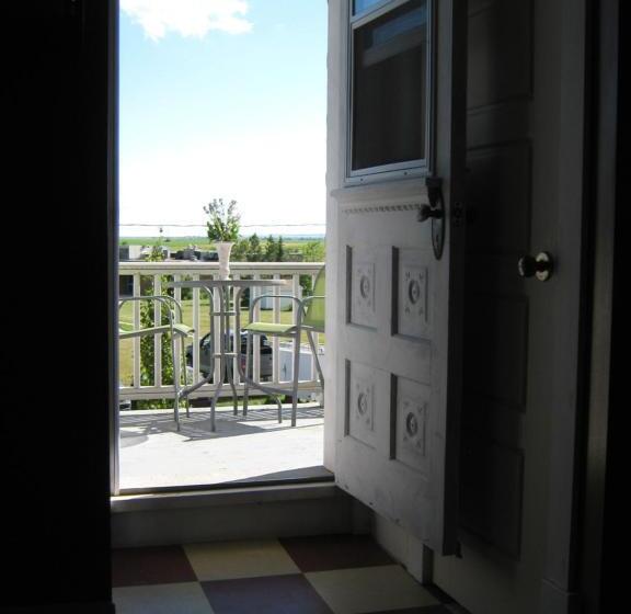 חדר סטנדרט עם מרפסת, Wakamow Heights Bed And Breakfast