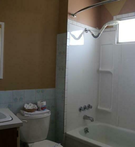 חדר סטנדרט, Plaza Motel