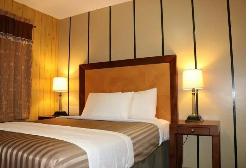 سوییت, Plaza Motel