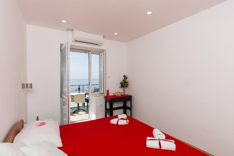 اتاق استاندارد با بالکن, Dancing Butterfly Inn Family Sliding Bnb