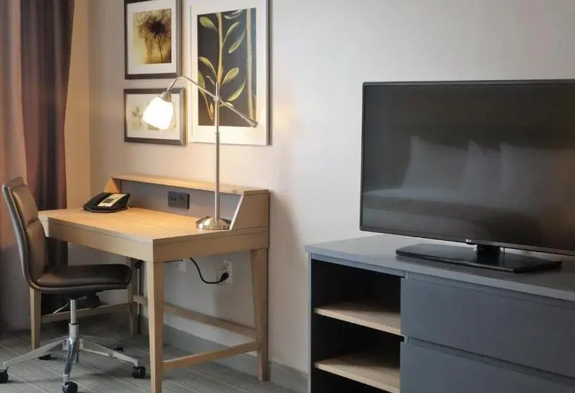 Sviitti King-vuode, Country Inn & Suites By Radisson, Belleville, On