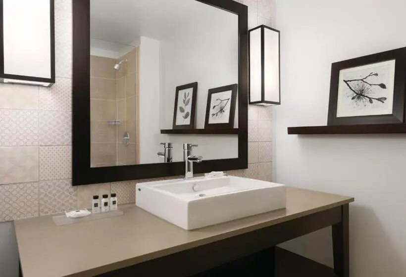 Sviitti King-vuode, Country Inn & Suites By Radisson, Belleville, On