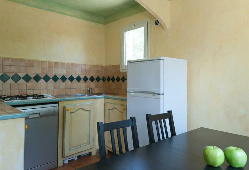 جناح, Domaine De Caranella