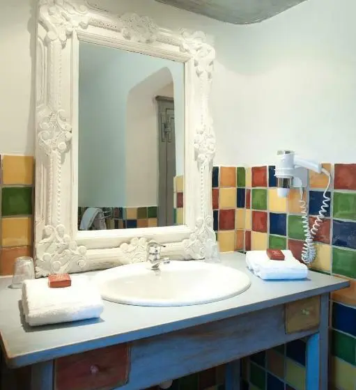 Comfort room with garden view, Domaine De Caranella