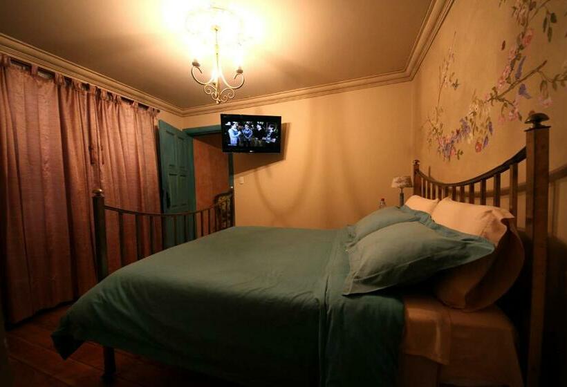 חדר סטנדרט, Ines Maria