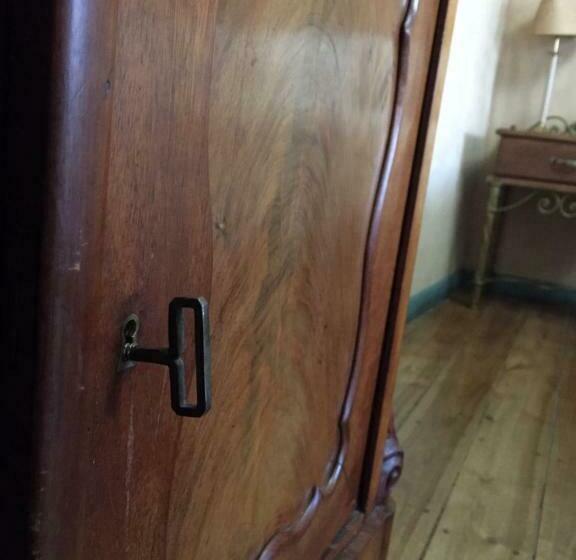 חדר סטנדרט, Ines Maria