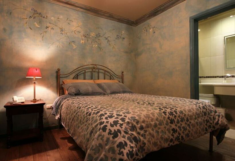 חדר סטנדרט, Ines Maria