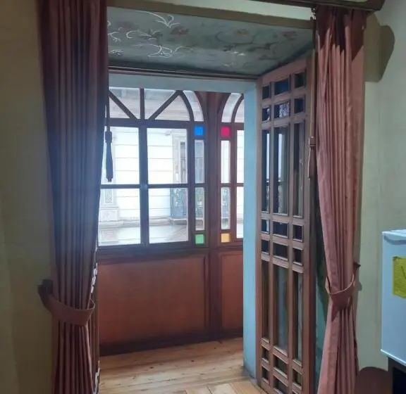 Deluxe Suite, Ines Maria