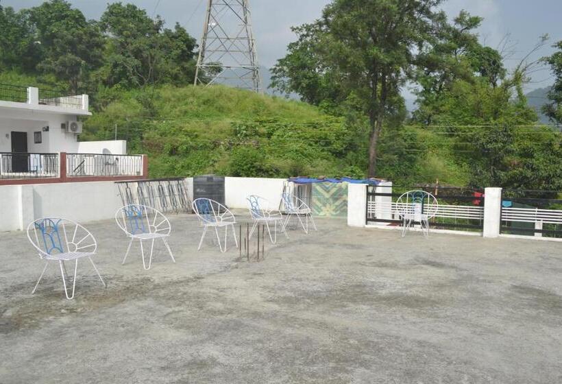 Deluxe Rum, Mount Valley Mama Cottage