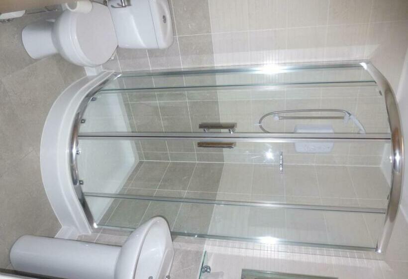 Quarto Estandar, Orrell Park