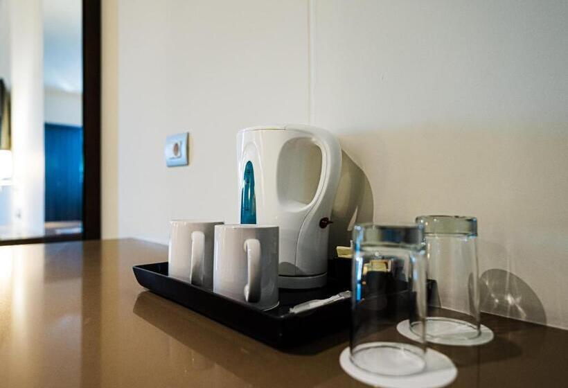 חדר סטנדרט מותאם לאדם עם מוגבלויות, Bth Rebel Tacna