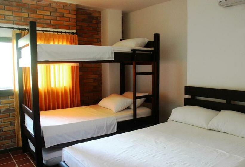 חדר סטנדרט לארבעה, San Marcos Taganga