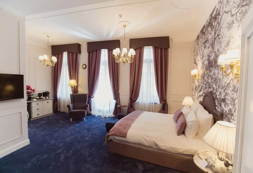 Executive-huone, Splendid 1900