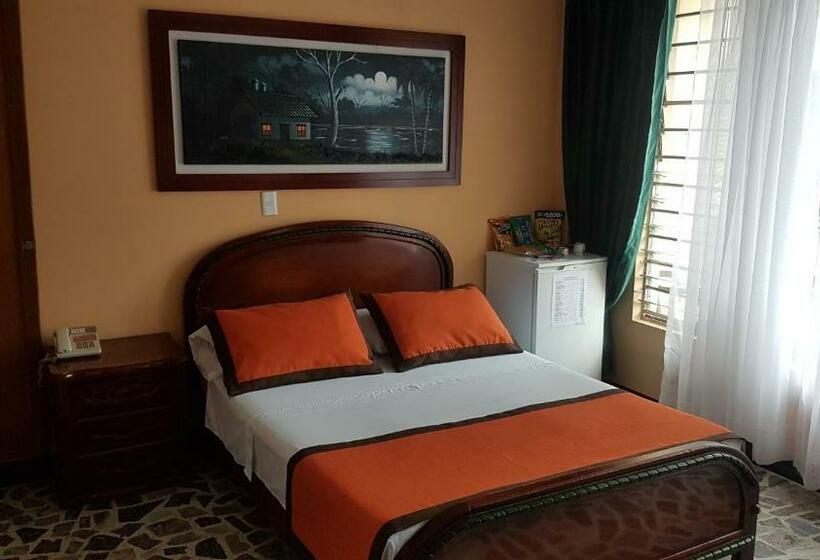 اتاق استاندارد با بالکن, Tequendama