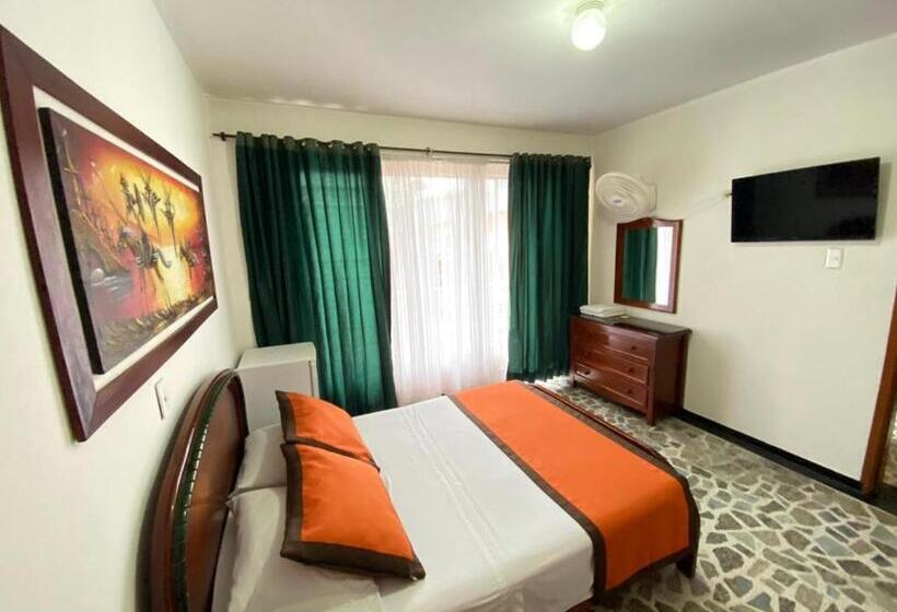 اتاق استاندارد با بالکن, Tequendama