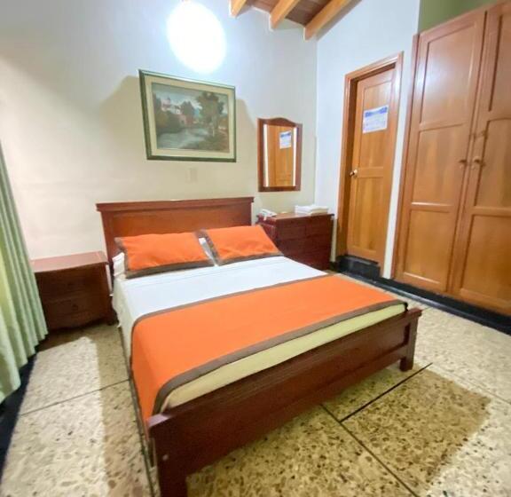 اتاق استاندارد یک نفره, Tequendama