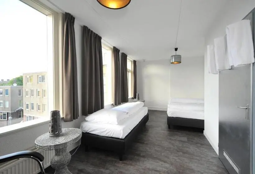 Standard Kolmen Hengen Huone, Will & Tate City Stay