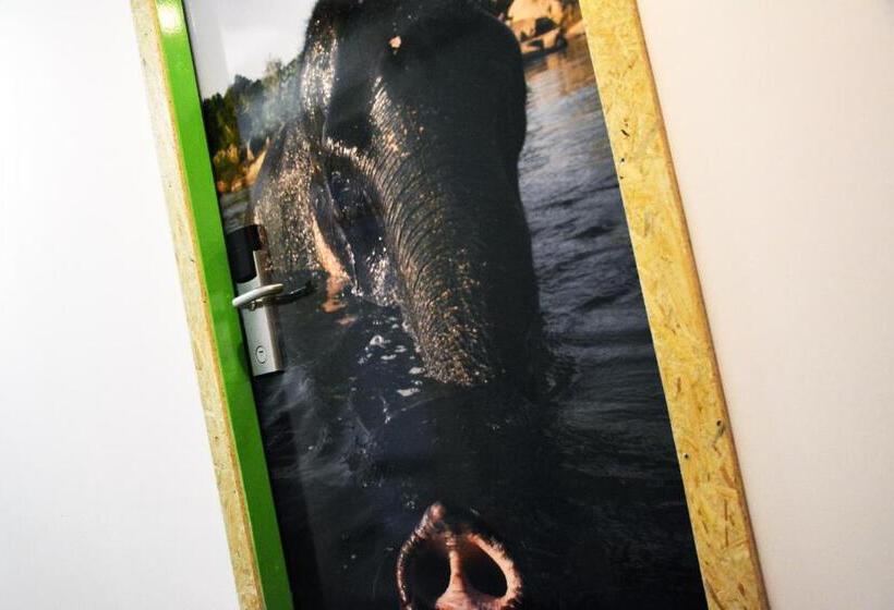 エコノミールーム, Will & Tate City Stay