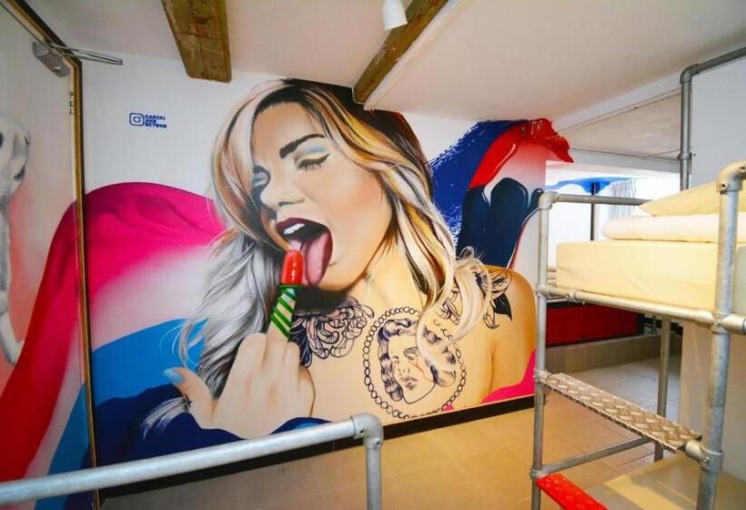 ルームシェアのワンベッド, Will & Tate City Stay